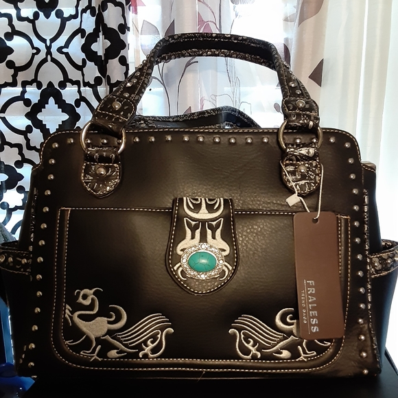 Purses - Picture 2 of 4